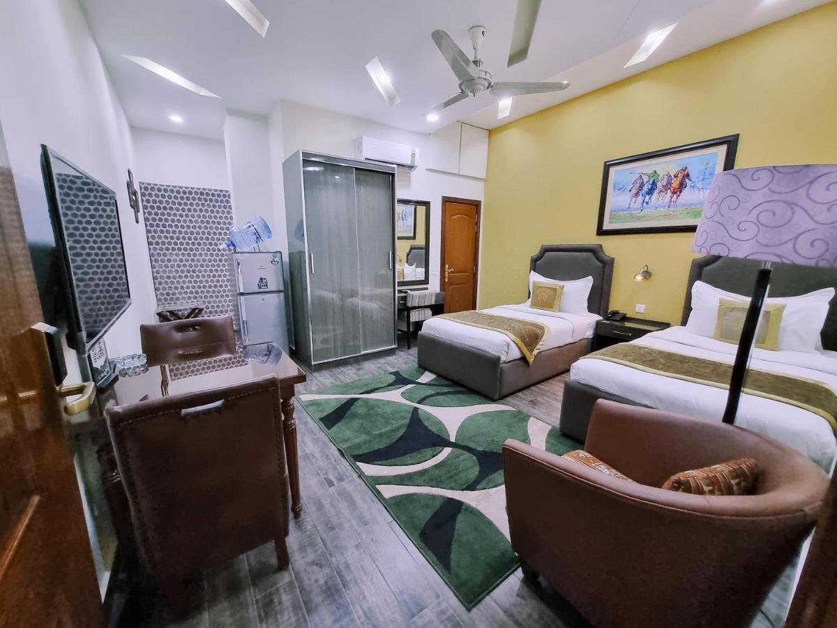 Hayyat Luxury Hotel Suites Lahore Exterior foto