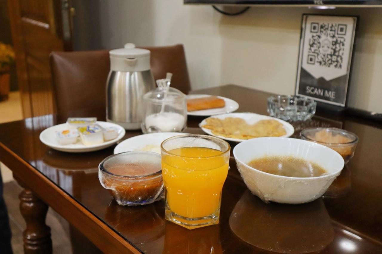 Hayyat Luxury Hotel Suites Lahore Exterior foto